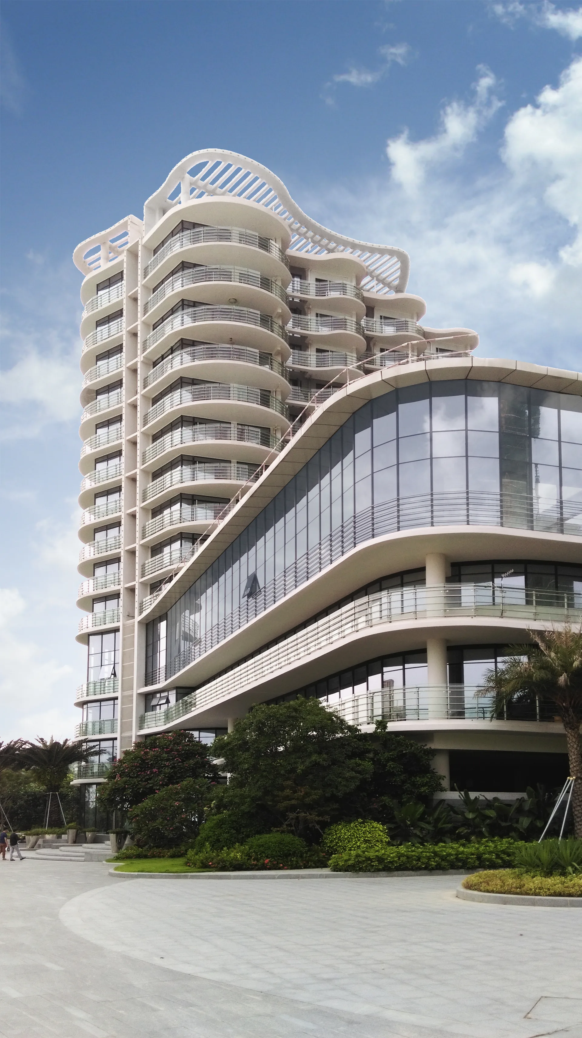 Conjunto residencial Green Ocean Bay en la costa mediterránea — arquitectura frente al mar